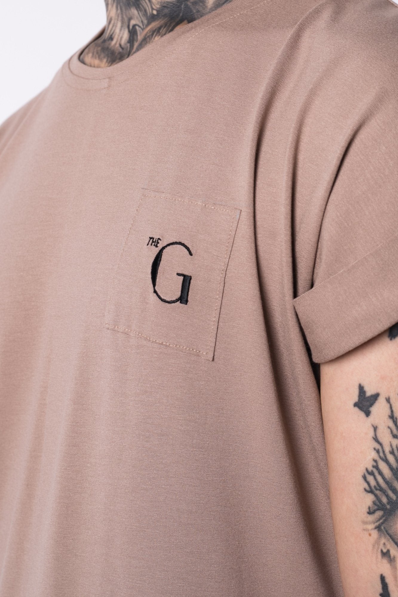 The Man Panelled 4cm Bent Sleeve Tee 17 // mocca