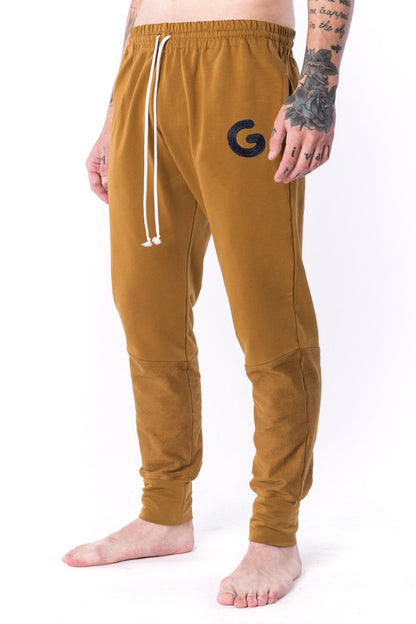 The Man Paneled Jogger 17 // umber